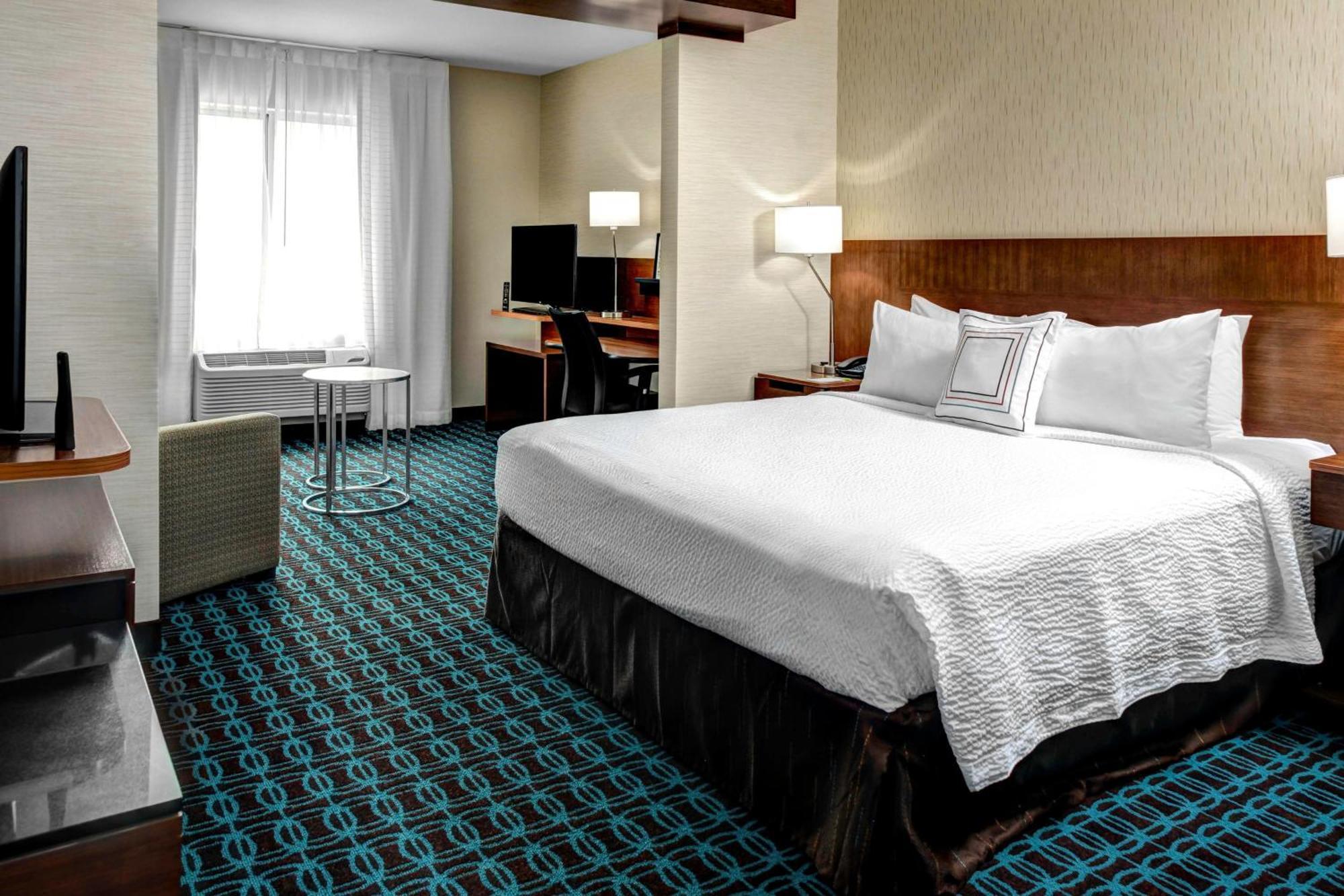 Fairfield Inn & Suites By Marriott Lansing At Eastwood Exterior photo