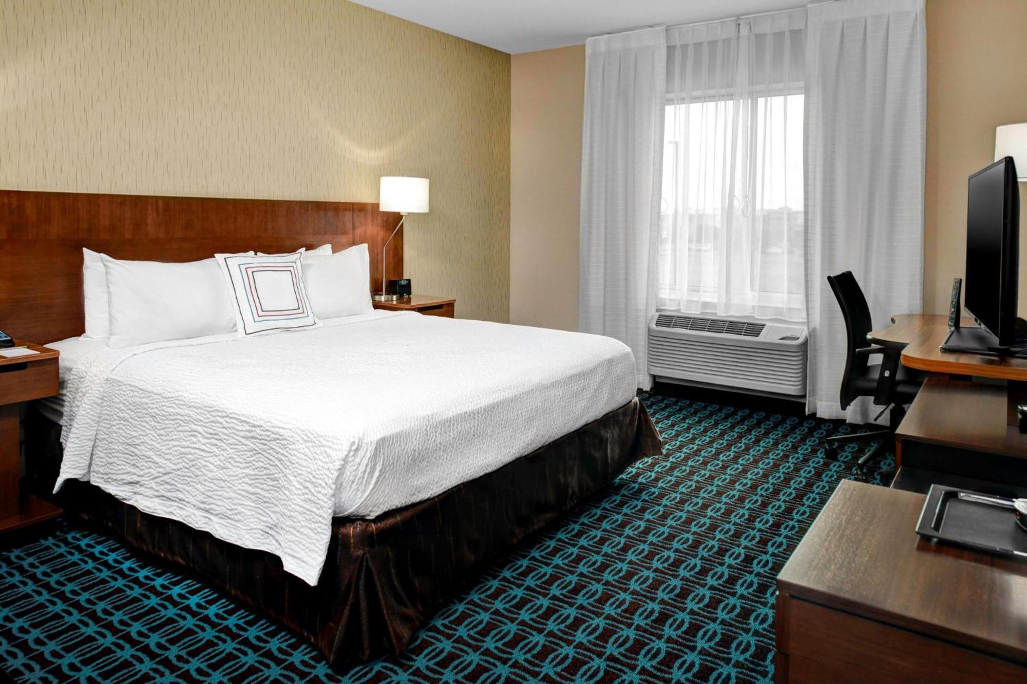 Fairfield Inn & Suites By Marriott Lansing At Eastwood Exterior photo